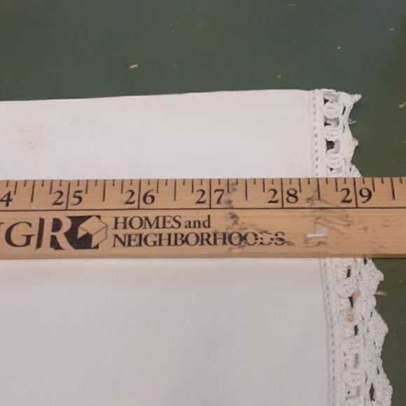 Beautifully embroidered vintage pillow case  with tatted lace edge - Picture 7 of 8